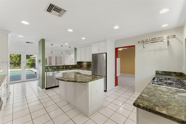 11450 SW 92nd Ct, Miami, FL 33176