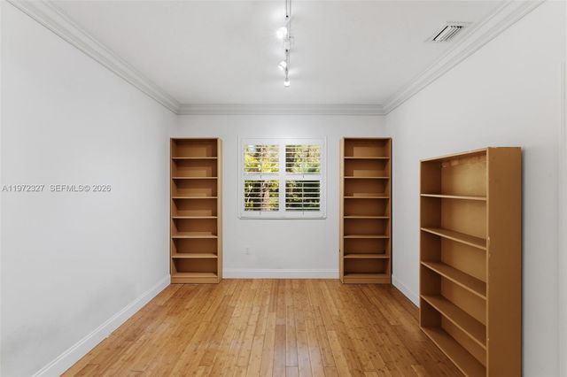 11450 SW 92nd Ct, Miami, FL 33176