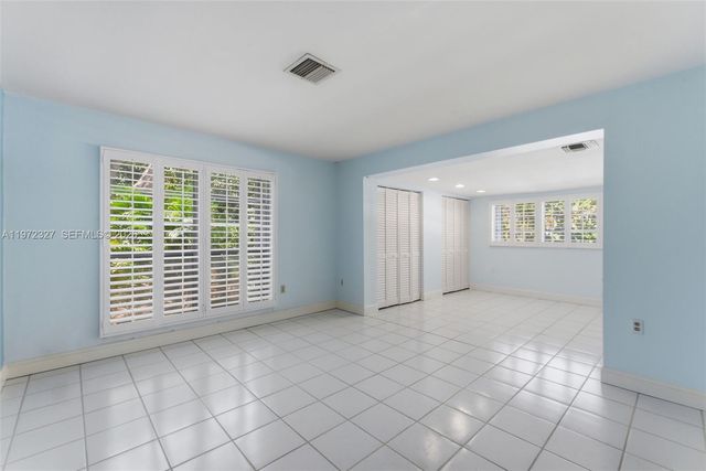 11450 SW 92nd Ct, Miami, FL 33176