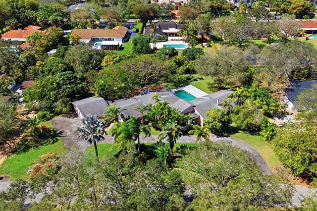 11450 SW 92nd Ct, Miami, FL 33176