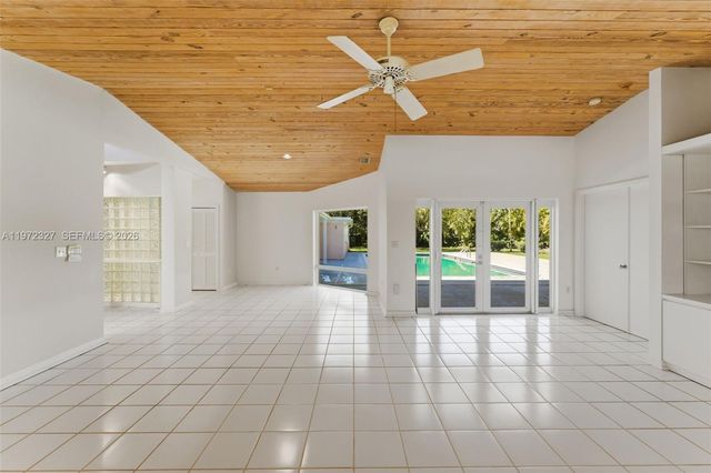 11450 SW 92nd Ct, Miami, FL 33176