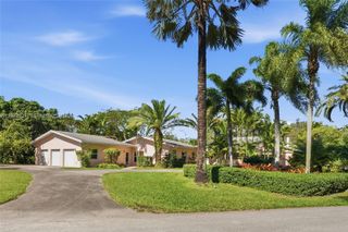 11450 SW 92nd Ct, Miami, FL 33176