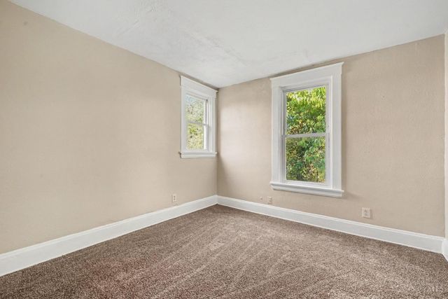 954 Elberon Avenue, Cincinnati, OH 45205