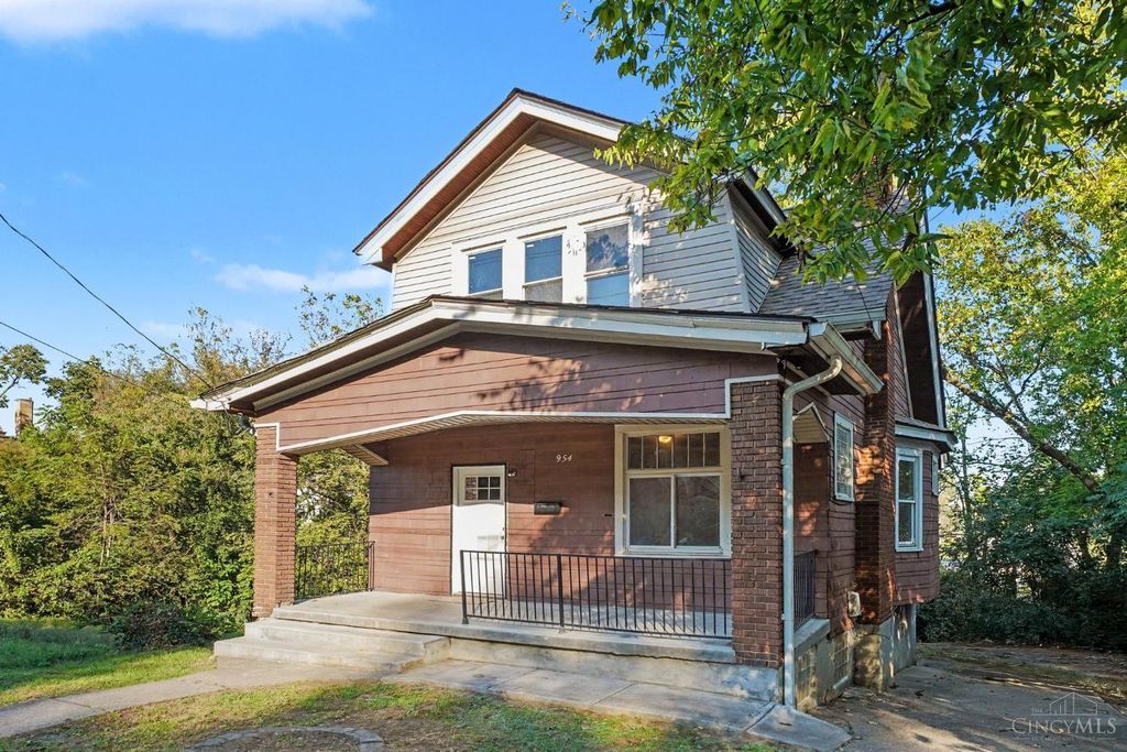 954 Elberon Avenue, Cincinnati, OH 45205