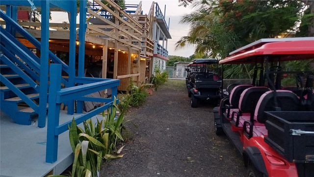 56 ROOSTER RUN GUEST HOUSE, Vieques, PR 00765