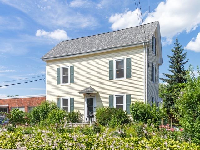 142 Calvary Street, Waltham, MA 02453