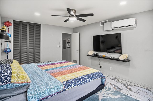 416 73RD AVENUE N 207, St Petersburg, FL 33702