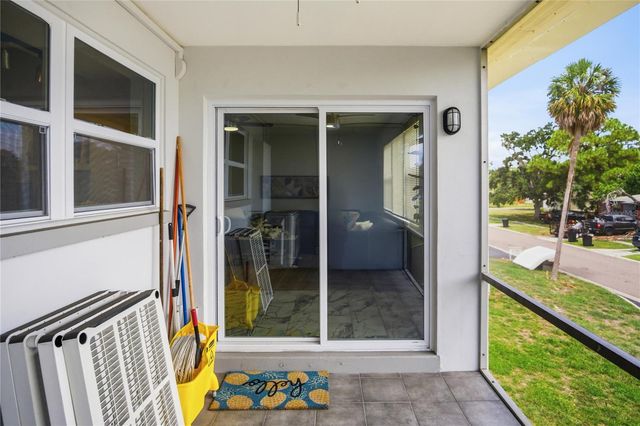 416 73RD AVENUE N 207, St Petersburg, FL 33702