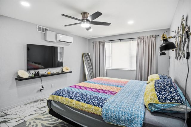 416 73RD AVENUE N 207, St Petersburg, FL 33702