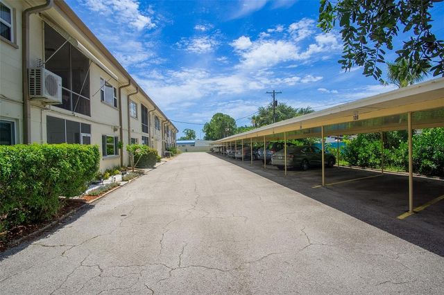 416 73RD AVENUE N 207, St Petersburg, FL 33702