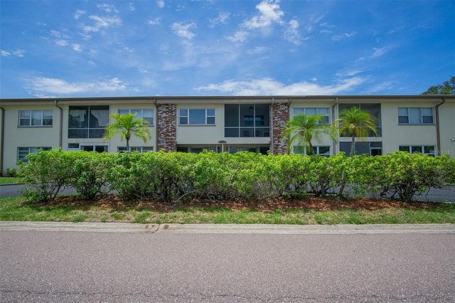 416 73RD AVENUE N 207, St Petersburg, FL 33702
