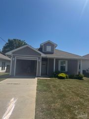 5308 Cambria Dr, Pensacola, FL 32507