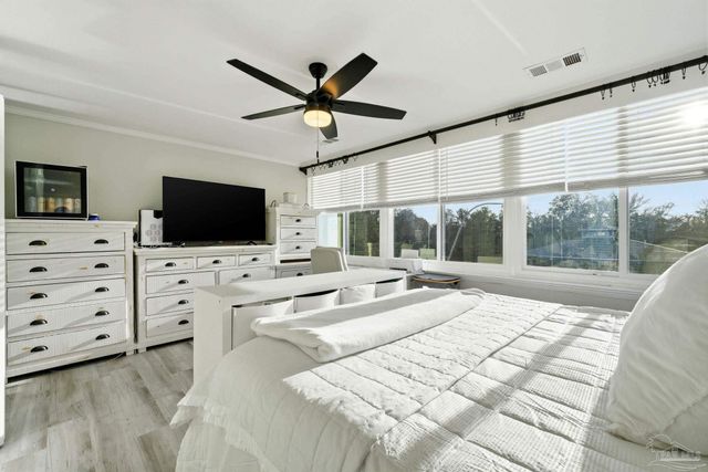 201 Pensacola Beach Rd B14, Gulf Breeze, FL 32561