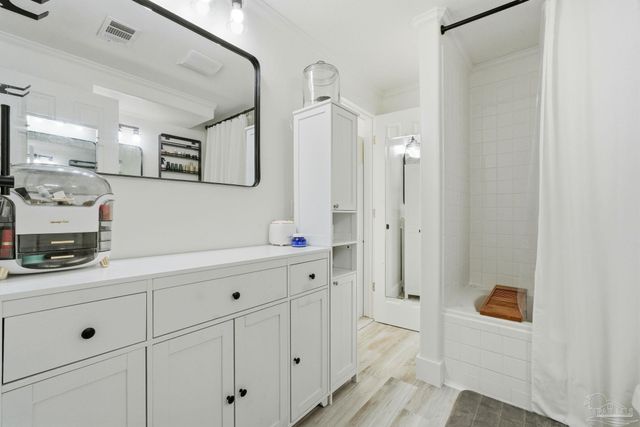 201 Pensacola Beach Rd B14, Gulf Breeze, FL 32561