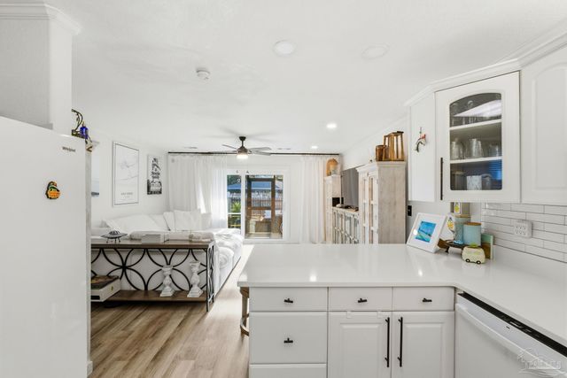 201 Pensacola Beach Rd B14, Gulf Breeze, FL 32561