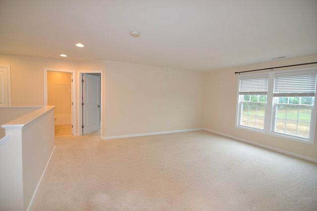 8 Spicebush Court, Hopkinton, MA 01748