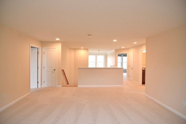 8 Spicebush Court, Hopkinton, MA 01748