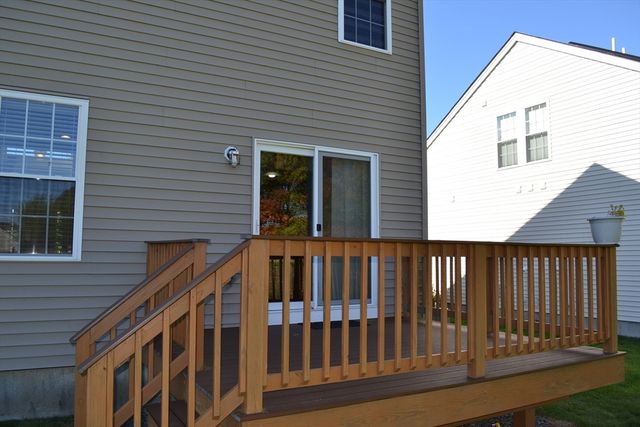 8 Spicebush Court, Hopkinton, MA 01748