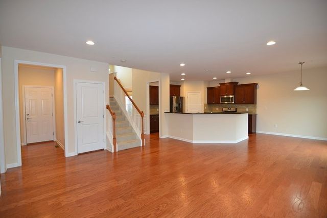 8 Spicebush Court, Hopkinton, MA 01748