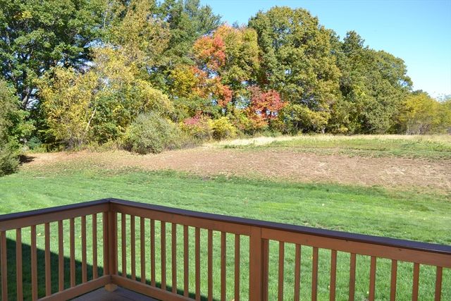 8 Spicebush Court, Hopkinton, MA 01748