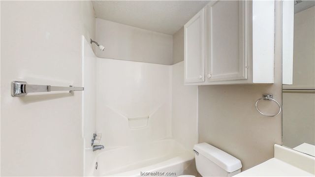 1913 Woodsman Drive, College Station, TX 77840