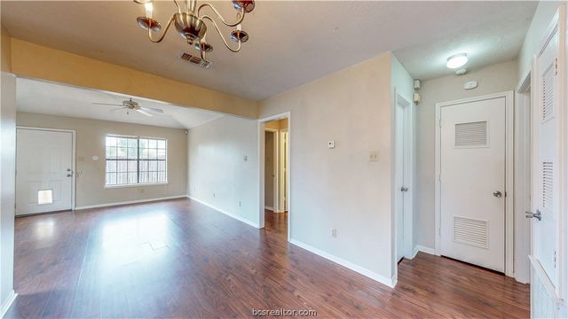 1913 Woodsman Drive, College Station, TX 77840