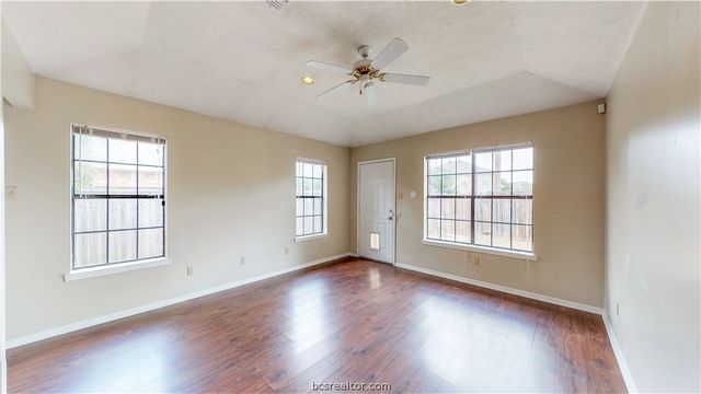 1913 Woodsman Drive, College Station, TX 77840