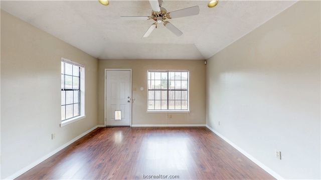 1913 Woodsman Drive, College Station, TX 77840