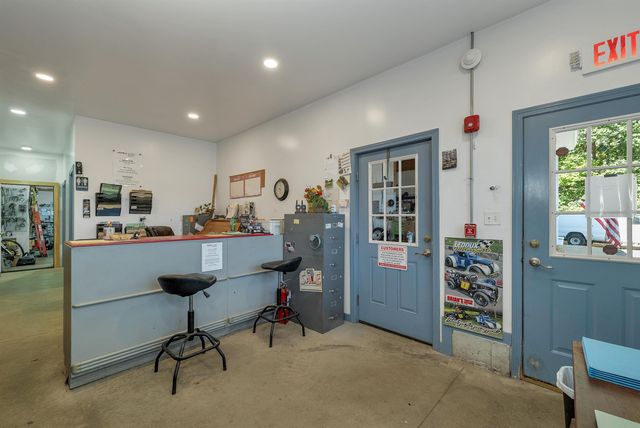 92 Route 236, Berwick, ME 03901