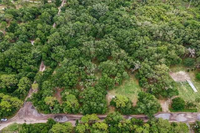 1301 ARAPAHO TRAIL, Geneva, FL 32732