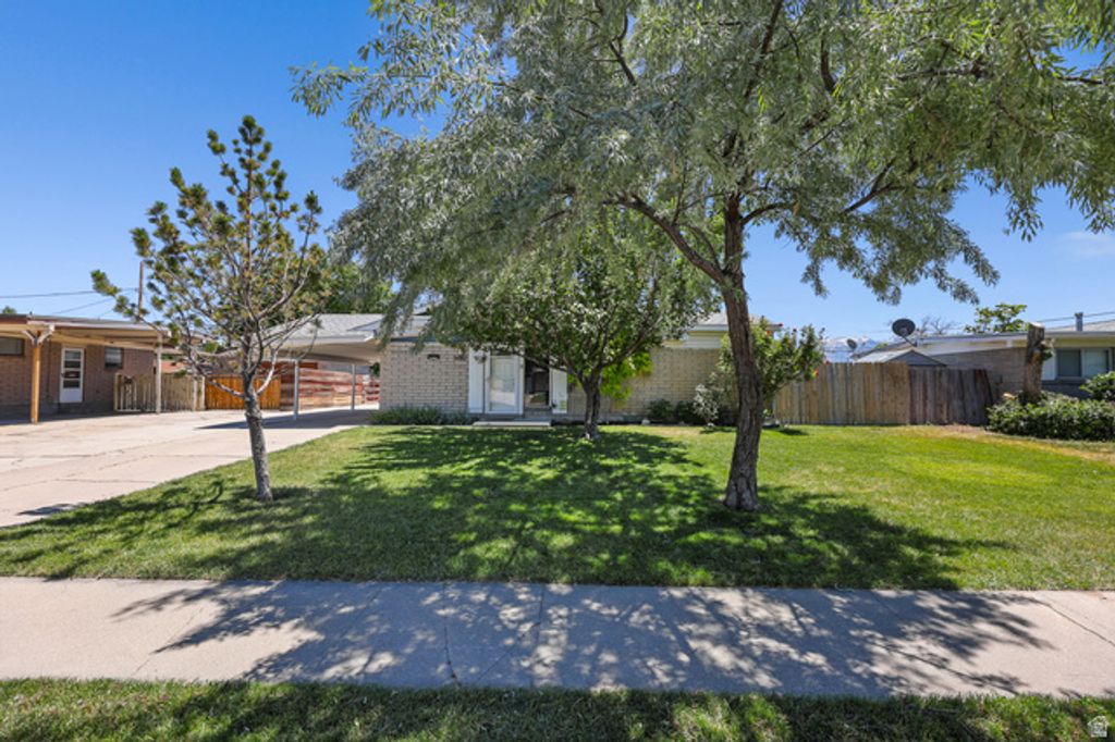5083 S LEISURE LN, Taylorsville, UT 84129