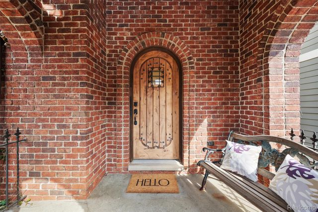 3875 Andover Avenue, Auburn Hills, MI 48326