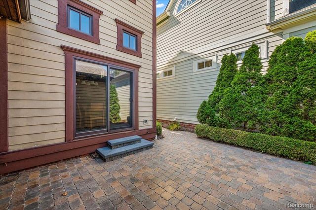 3875 Andover Avenue, Auburn Hills, MI 48326