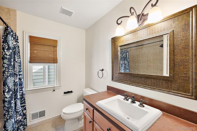 3875 Andover Avenue, Auburn Hills, MI 48326