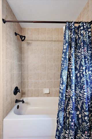 3875 Andover Avenue, Auburn Hills, MI 48326