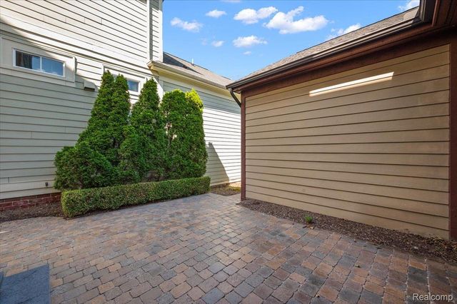 3875 Andover Avenue, Auburn Hills, MI 48326