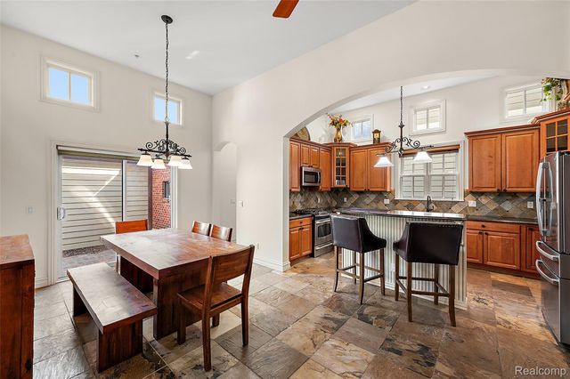 3875 Andover Avenue, Auburn Hills, MI 48326