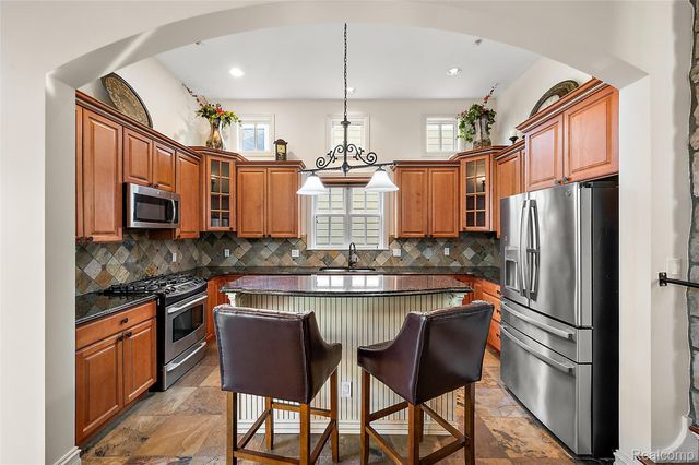 3875 Andover Avenue, Auburn Hills, MI 48326