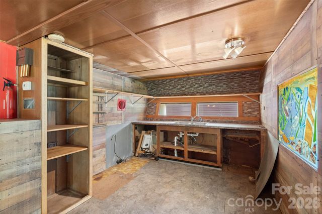 5208 Hickory Grove Road, Mount Holly, NC 28120