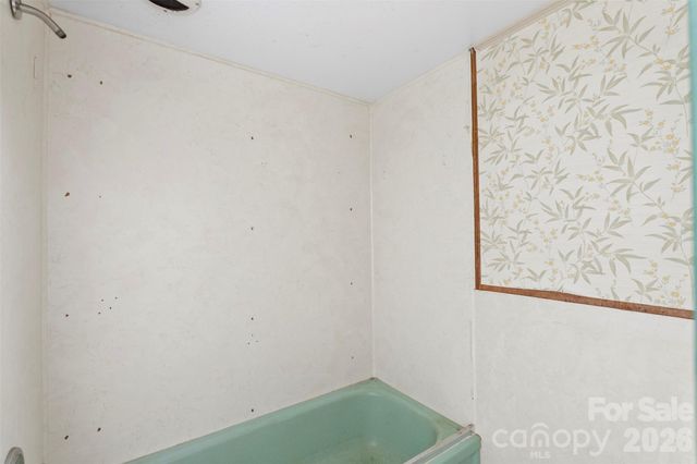 5208 Hickory Grove Road, Mount Holly, NC 28120