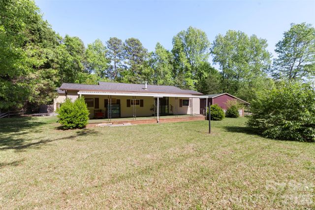 5208 Hickory Grove Road, Mount Holly, NC 28120