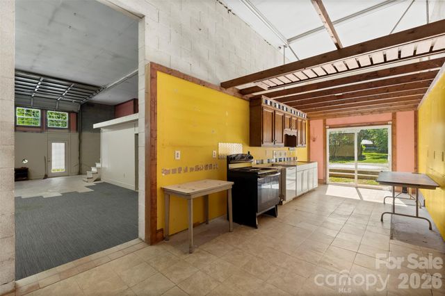 5208 Hickory Grove Road, Mount Holly, NC 28120