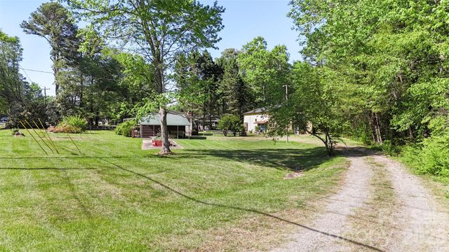 5208 Hickory Grove Road, Mount Holly, NC 28120