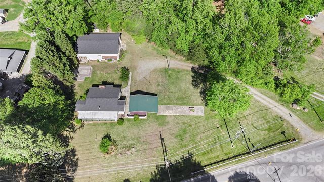 5208 Hickory Grove Road, Mount Holly, NC 28120