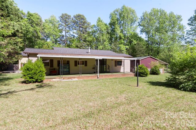 5208 Hickory Grove Road, Mount Holly, NC 28120