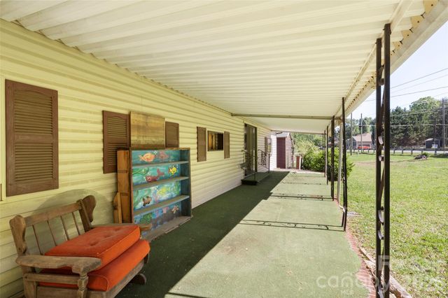 5208 Hickory Grove Road, Mount Holly, NC 28120