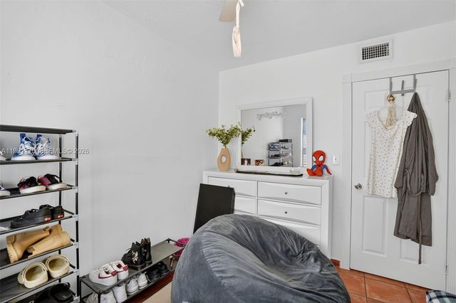 10055 SW 52nd Ter, Miami, FL 33165