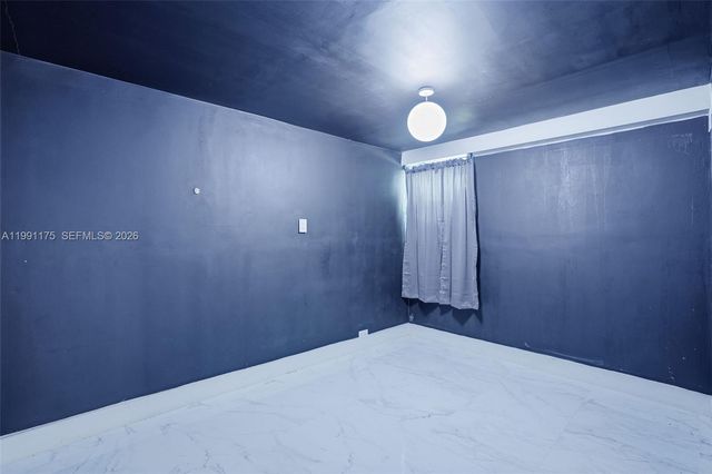 10055 SW 52nd Ter, Miami, FL 33165