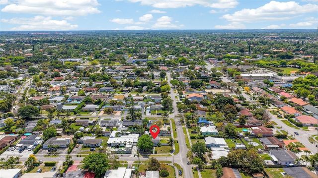 10055 SW 52nd Ter, Miami, FL 33165