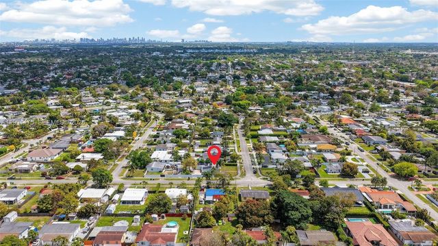 10055 SW 52nd Ter, Miami, FL 33165